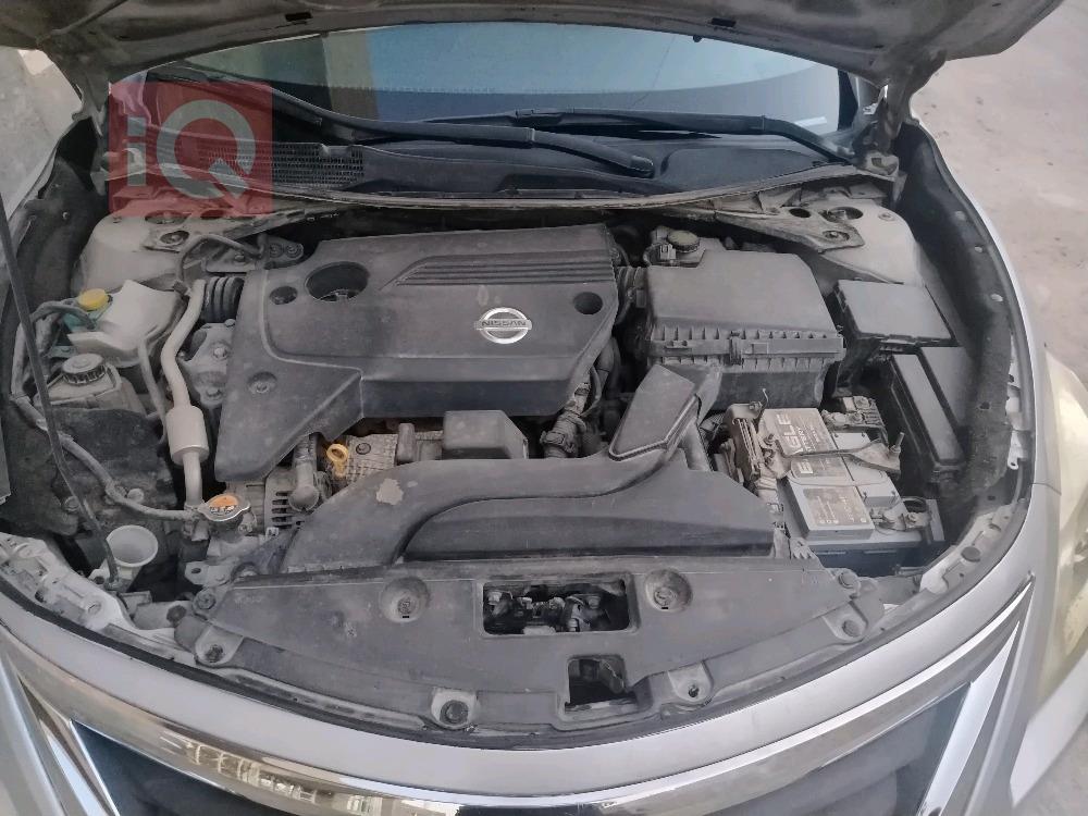 نيسان ألتيما